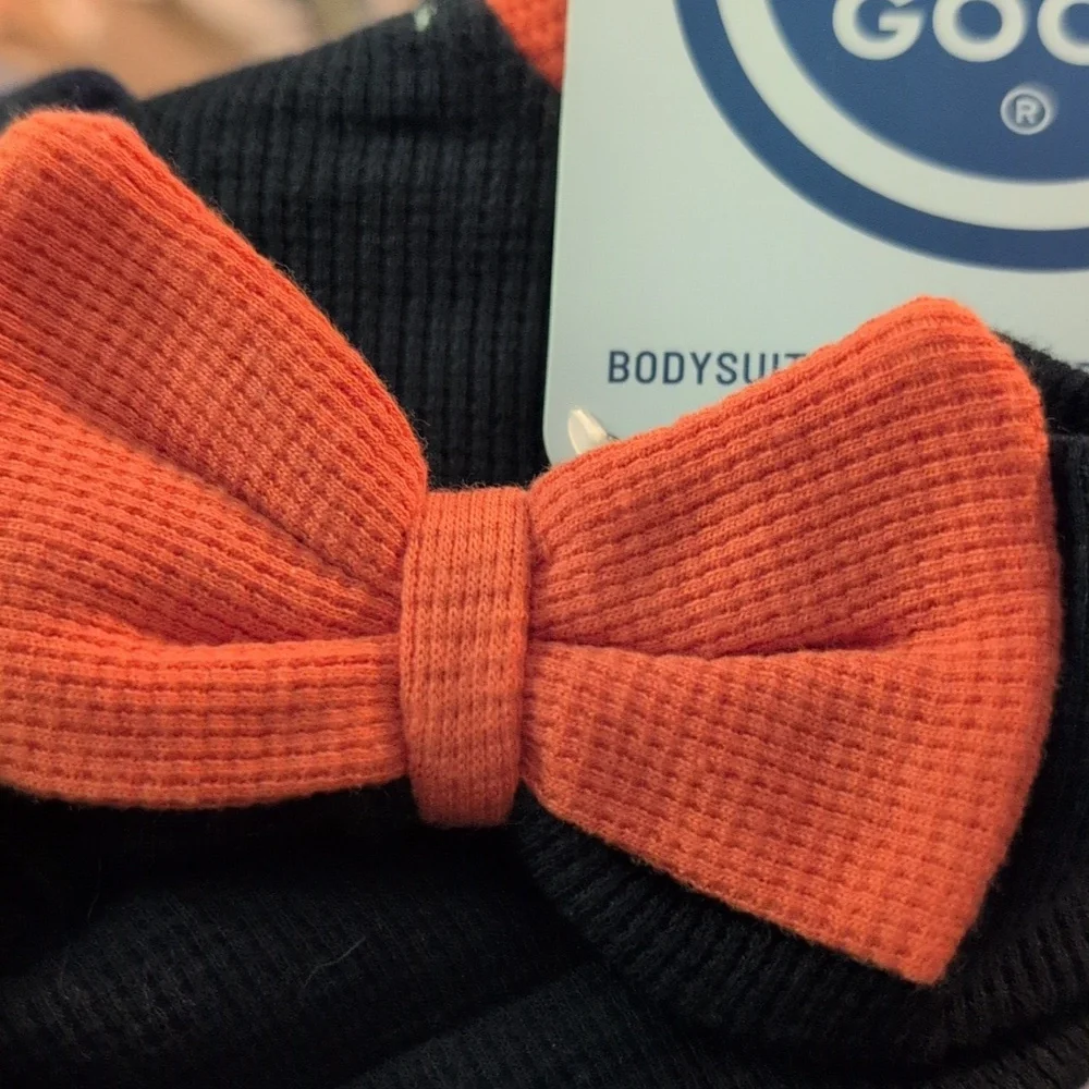 Life‎ Is Good Black Baby Bodysuit with Orange Bow NWT 3/6 Months